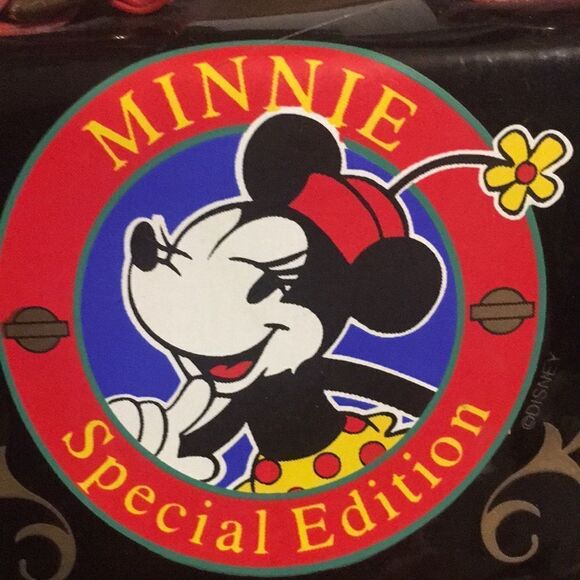 Minnie Mouse Special Edition purse - Picture 6 of 6